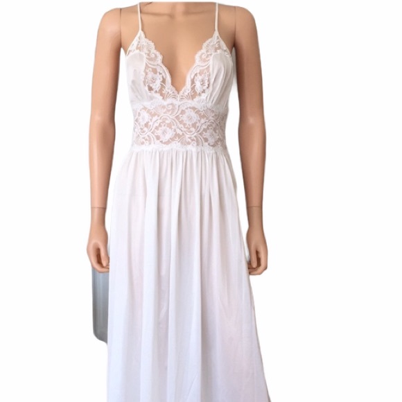NWOT Vintage Lily of France 1970s White Lace Full Length Nightgown